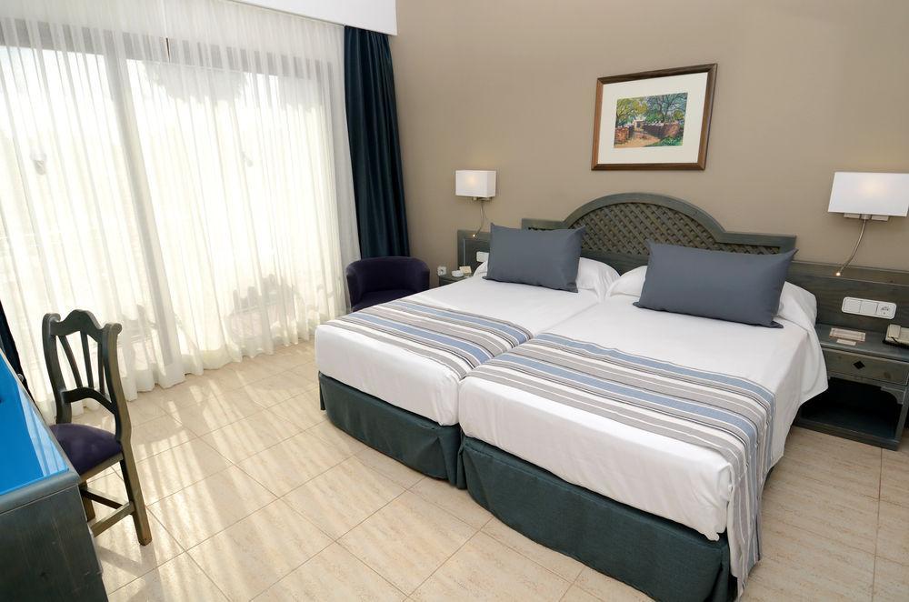 Catalonia Ses Estaques - Adults Only Hotel Santa Eularia des Riu Kültér fotó